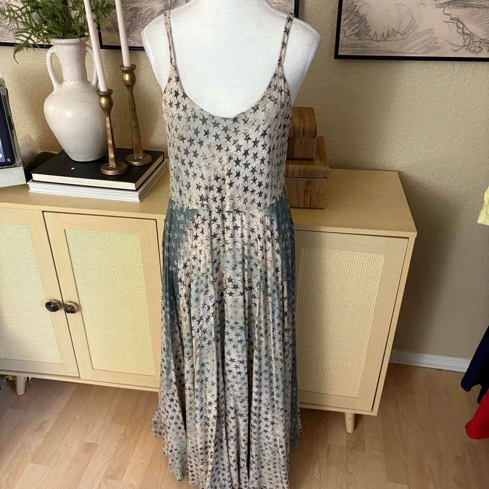 JOHNNY WAS Pete and Greta Maxi Dress‎ Star Tan Blue Sleeveless Slip Size Medium